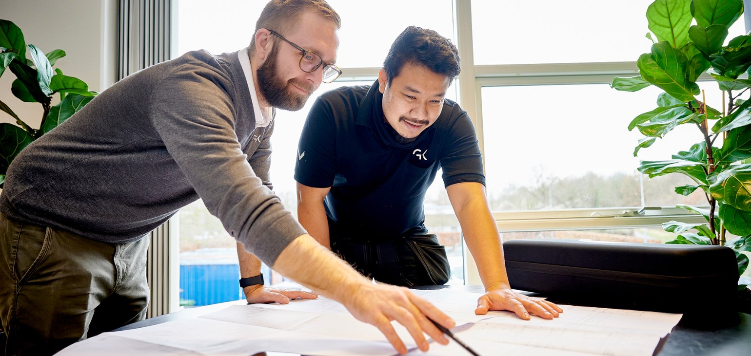 Rasmus Kruse, serviceleder, og Master Phongjumphon, servicetekniker i Odense Klima Service.
