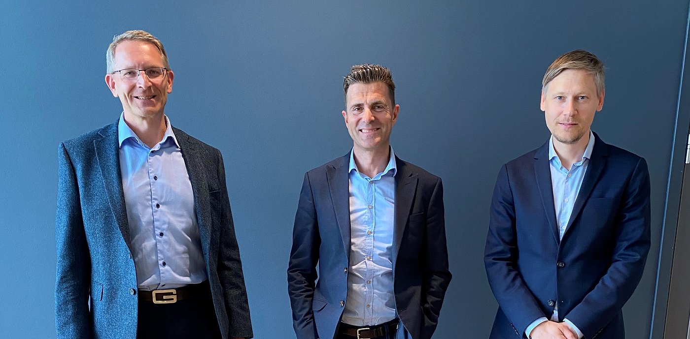 Steinar Fossen, styreleder Piscada, Per Arve Ekle, divisjonsdirektør og leder for GK Byggautomasjon og Kyrre Isaksen, CEO Piscada.