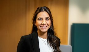 Portrætbillede af Navneet Grewal Bajwa